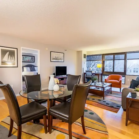 Centrally Located Apt Downtown